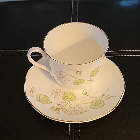 Royal Dover England China Cup & Saucer Set Pastel Spring Flowers Fine Bone China - Picture 3 of 8